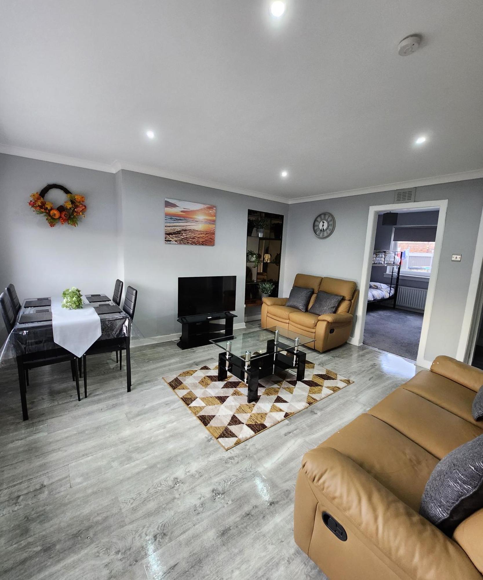 Fm Homes & Apartments 3 Bedroom Motherwell Exterior foto